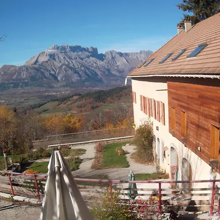 Bed & Breakfast Comme Un Ecrin... Et Table D'hotes 3*